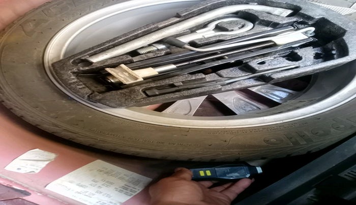 2013 Volkswagen Polo GT TSI AT, Petrol, Automatic, 80,182 km, tyre