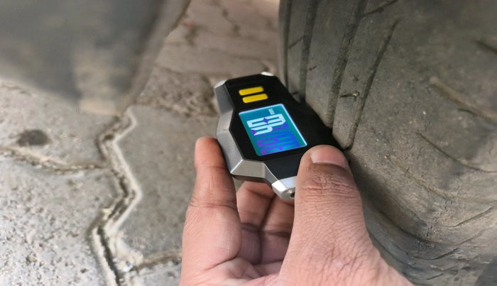 2016 Maruti S Cross SIGMA 1.3, Diesel, Manual, 1,06,570 km, tyre