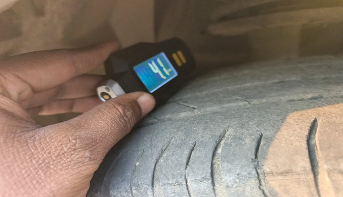 2016 Maruti S Cross SIGMA 1.3, Diesel, Manual, 1,06,570 km, tyre