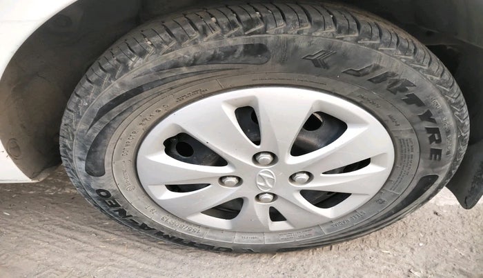 2010 Hyundai i10 SPORTZ 1.2, Petrol, Manual, 69,081 km, tyre