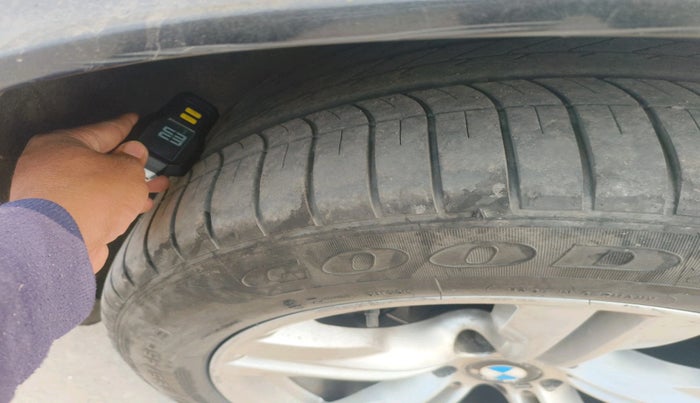 2016 BMW X5 X DRIVE 30D M SPORT, Diesel, Automatic, 1,30,640 km, tyre