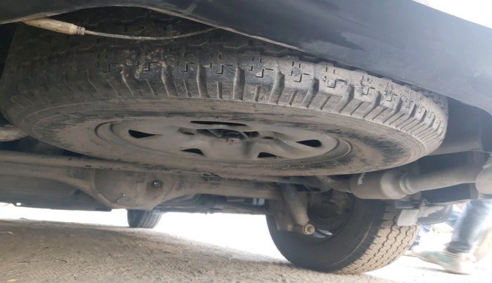 2017 Tata Hexa XE 4X2 7 STR, Diesel, Manual, 1,52,663 km, tyre