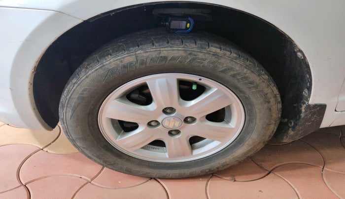 2011 Maruti Swift Dzire ZXI, Petrol, Manual, 93,557 km, tyre