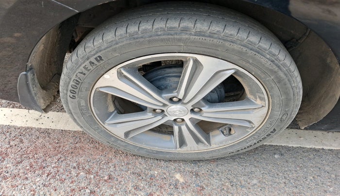 2019 Hyundai Verna 1.6 CRDI SX, Diesel, Manual, 1,13,199 km, tyre