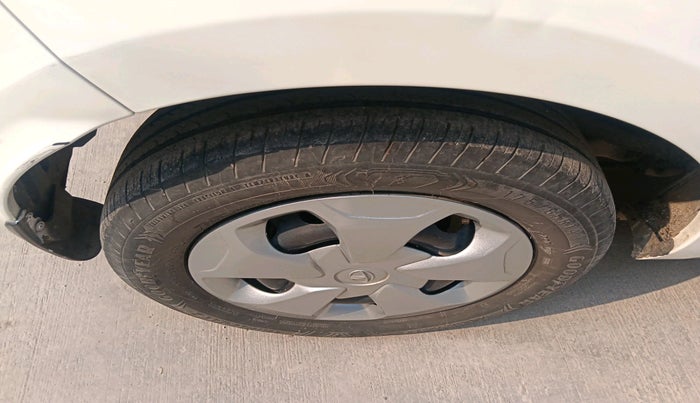 2022 Tata Tiago XT CNG, Petrol, Manual, 78,408 km, tyre