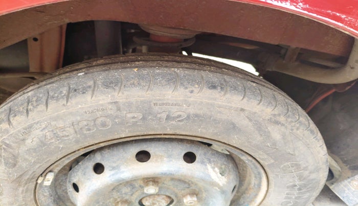 2013 Maruti Alto 800 LXI, Petrol, Manual, 1,35,893 km, tyre