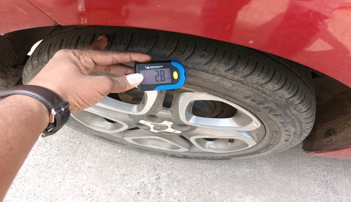 2018 Hyundai Elite i20 ASTA 1.4 CRDI DUAL TONE, Diesel, Manual, 1,13,876 km, tyre