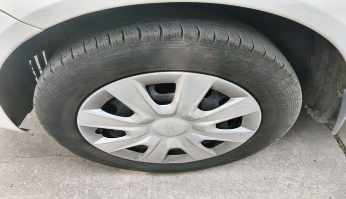 2013 Ford Figo ZXI 1.2 PETROL, Petrol, Manual, 59,683 km, tyre