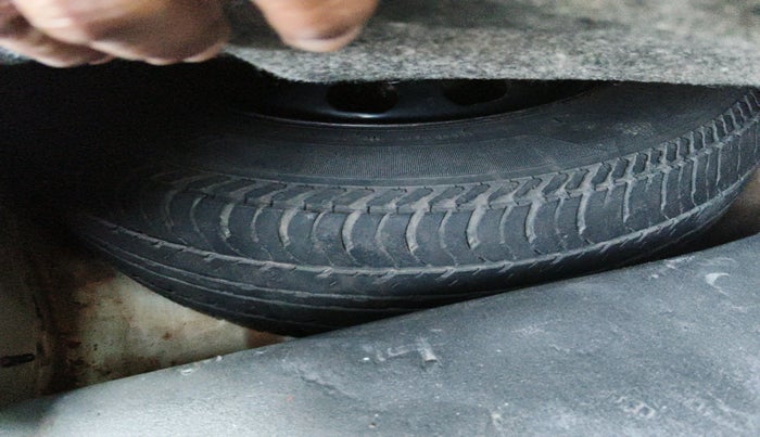 2013 Ford Figo ZXI 1.2 PETROL, Petrol, Manual, 59,683 km, tyre