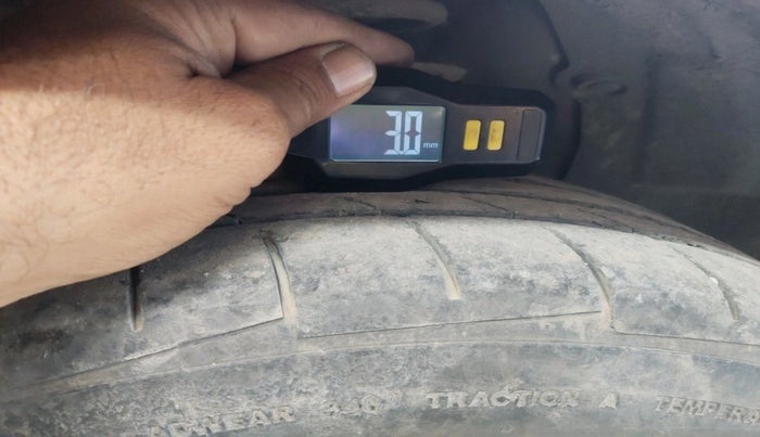 2014 Hyundai Elite i20 ASTA 1.4 CRDI, Diesel, Manual, 1,14,927 km, tyre