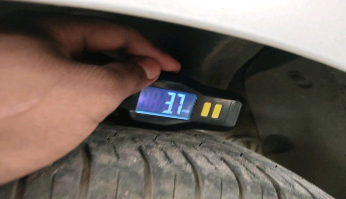 2017 Hyundai Grand i10 MAGNA 1.2 KAPPA VTVT, Petrol, Manual, 65,077 km, tyre