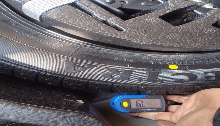 2017 Volkswagen Vento 1.2 TSI HIGHLINE PLUS AT, Petrol, Automatic, 82,199 km, tyre