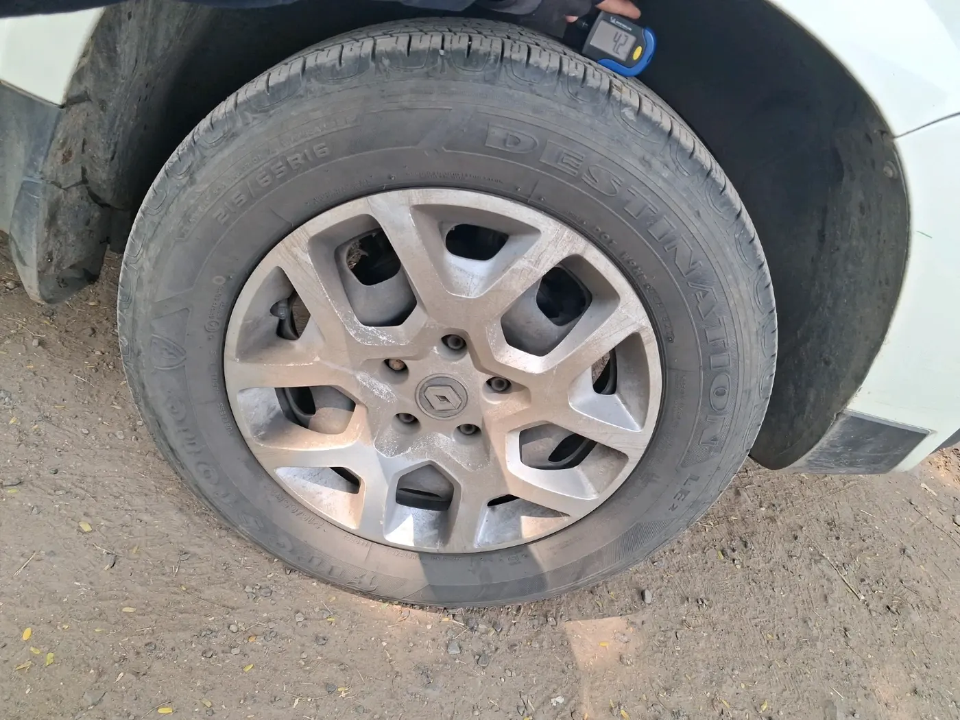 2019 Renault Duster RXS PETROL, Petrol, Manual, 1,21,364 km, tyre