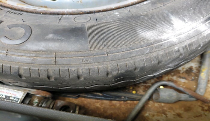 2015 Maruti Alto 800 LXI, Petrol, Manual, 75,200 km, tyre