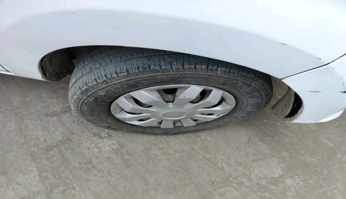 2015 Maruti Alto 800 LXI, Petrol, Manual, 75,200 km, tyre