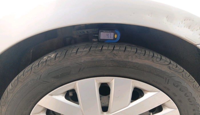 2016 Volkswagen Polo COMFORTLINE 1.2L, Petrol, Manual, 41,817 km, tyre