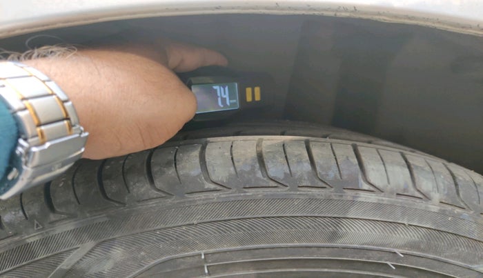 2018 Maruti Ertiga VXI CNG, Petrol, Manual, 35,280 km, tyre