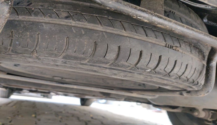 2018 Maruti Ertiga VXI CNG, Petrol, Manual, 35,280 km, tyre