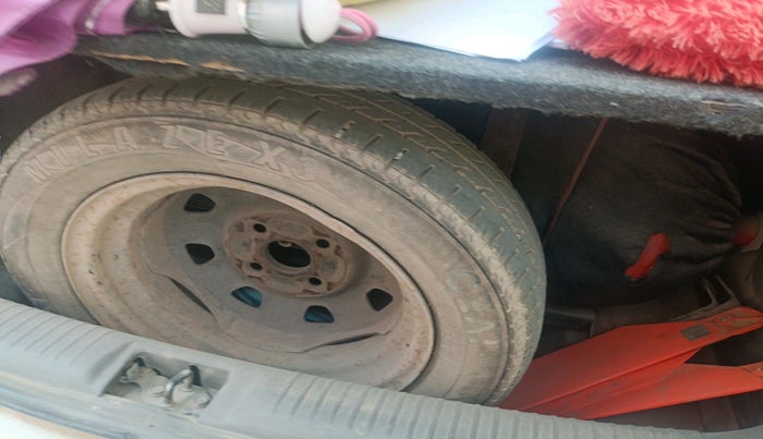 2012 Hyundai Santro Xing GLS, Petrol, Manual, 1,22,317 km, tyre