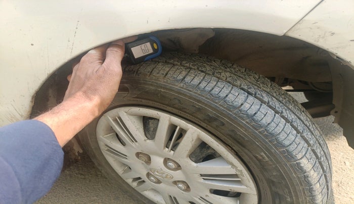 2012 Hyundai Santro Xing GLS, Petrol, Manual, 1,22,317 km, tyre