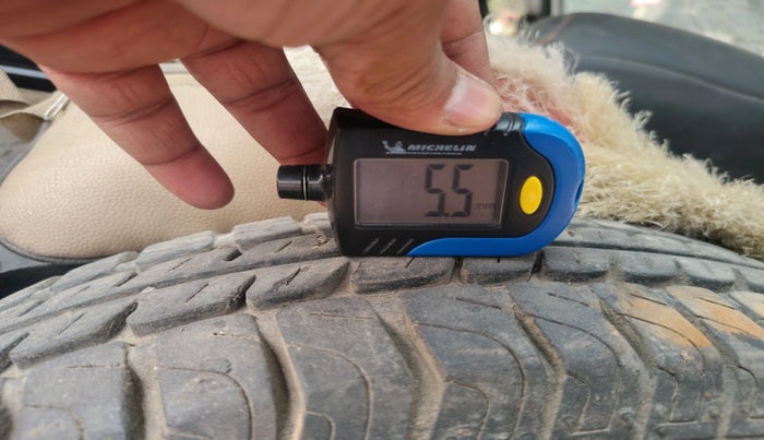 2011 Maruti Alto LXI, Petrol, Manual, 57,240 km, tyre