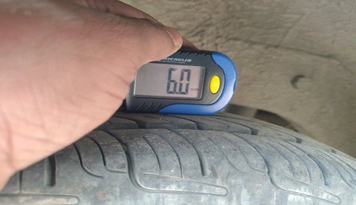 2011 Maruti Alto LXI, Petrol, Manual, 57,240 km, tyre