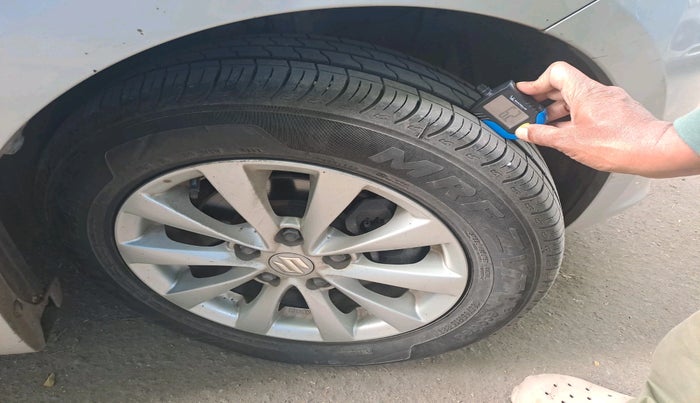 2012 Maruti Ertiga ZXI, Petrol, Manual, 59,283 km, tyre