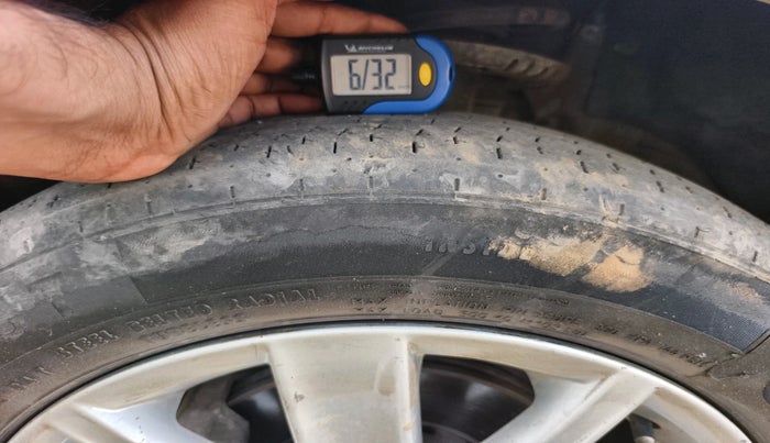 2016 Volkswagen Vento HIGHLINE 1.5 AT, Diesel, Automatic, 1,36,906 km, tyre