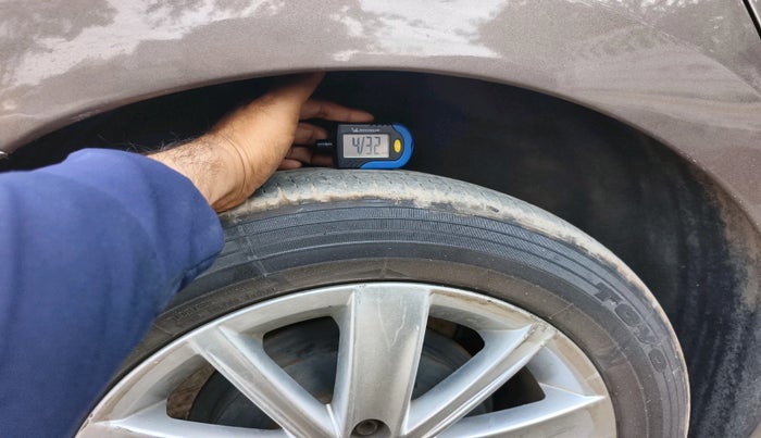 2016 Volkswagen Vento HIGHLINE 1.5 AT, Diesel, Automatic, 1,36,906 km, tyre