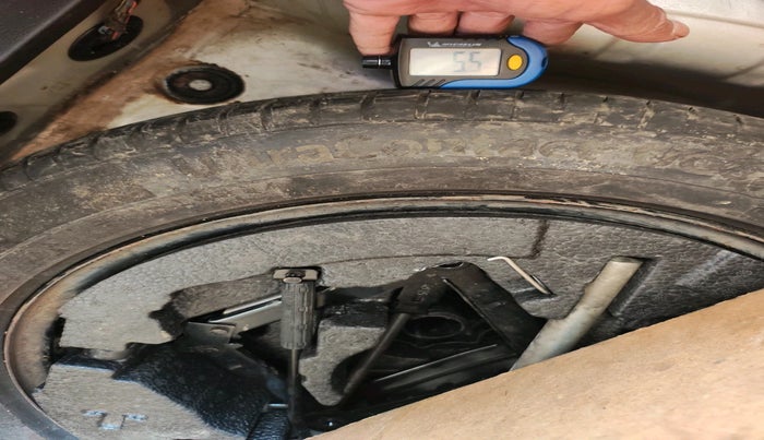 2016 Skoda Octavia STYLE PLUS AT 1.8 TSI, Petrol, Automatic, 1,21,804 km, tyre