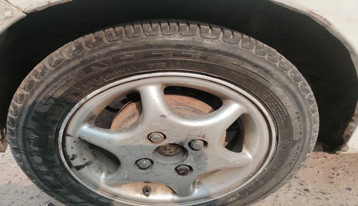 2013 Hyundai Santro Xing GL PLUS, Petrol, Manual, 1,40,531 km, tyre