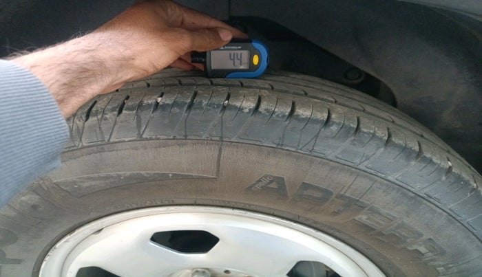 2022 Tata Safari XM, Diesel, Manual, 1,03,518 km, tyre