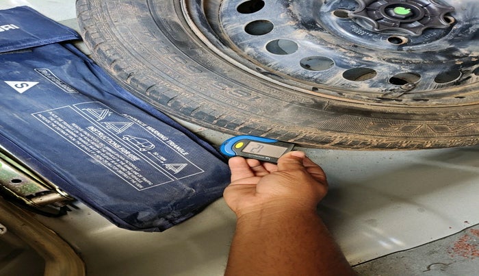 2015 Hyundai Xcent S 1.2, Petrol, Manual, 55,501 km, tyre