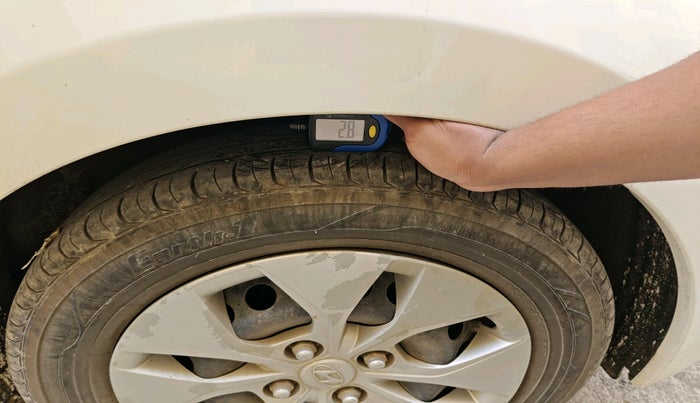 2015 Hyundai Xcent S 1.2, Petrol, Manual, 55,501 km, tyre