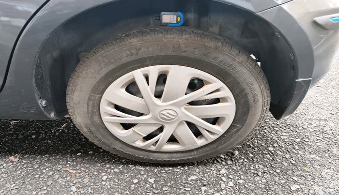 2015 Maruti Swift VXI, Petrol, Manual, 99,064 km, tyre