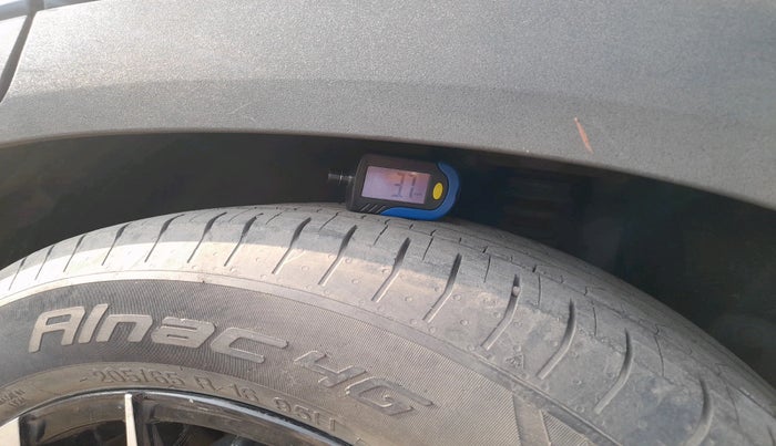 2020 Hyundai Creta E 1.5 PETROL, Petrol, Manual, 32,964 km, tyre