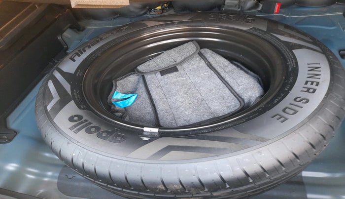 2020 Hyundai Creta E 1.5 PETROL, Petrol, Manual, 32,964 km, tyre