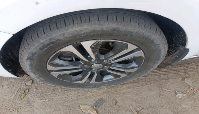 2021 KIA CARNIVAL PREMIUM 2.2 7 STR, Diesel, Automatic, 96,000 km, tyre