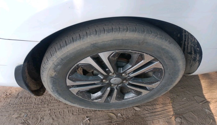 2021 KIA CARNIVAL PREMIUM 2.2 7 STR, Diesel, Automatic, 96,000 km, tyre