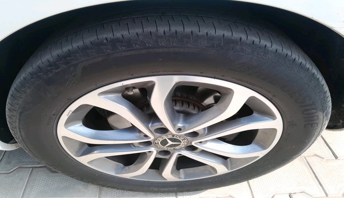 2017 Mercedes Benz C Class C 220 CDI AVANTGARDE, Diesel, Automatic, 54,008 km, tyre