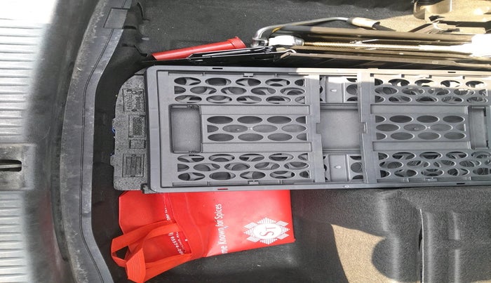 2017 Mercedes Benz C Class C 220 CDI AVANTGARDE, Diesel, Automatic, 54,008 km, tyre