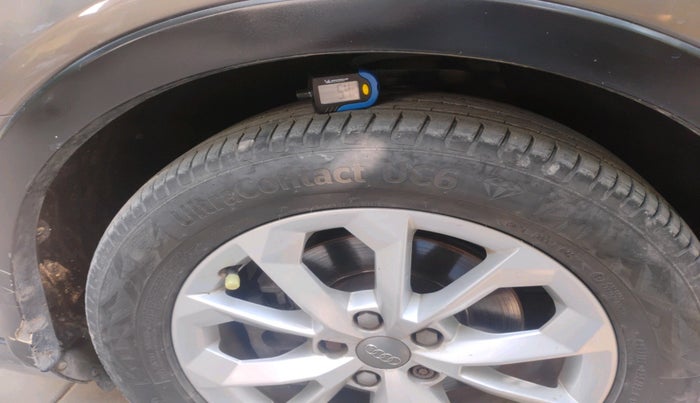 2016 Audi Q3 35 TDI Quattro, Diesel, Automatic, 1,47,957 km, tyre