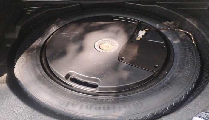 2016 Audi Q3 35 TDI Quattro, Diesel, Automatic, 1,47,957 km, tyre