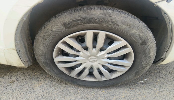 2010 Maruti Swift Dzire VDI, Diesel, Manual, 1,24,305 km, tyre