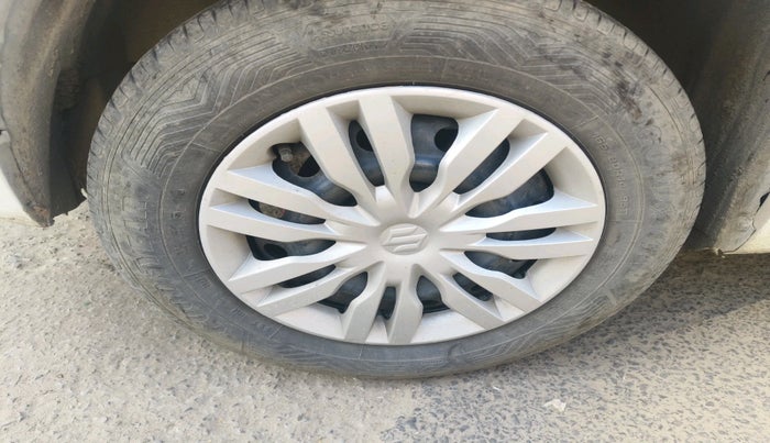 2010 Maruti Swift Dzire VDI, Diesel, Manual, 1,24,305 km, tyre