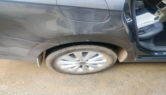 2024 Volkswagen VIRTUS HIGHLINE TSI 1.0 AT, Petrol, Automatic, 6,889 km, tyre