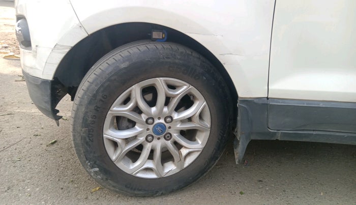 2016 Ford Ecosport TITANIUM 1.5L DIESEL, Diesel, Manual, 1,06,624 km, tyre