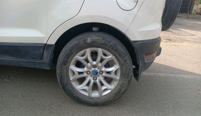 2016 Ford Ecosport TITANIUM 1.5L DIESEL, Diesel, Manual, 1,06,624 km, tyre