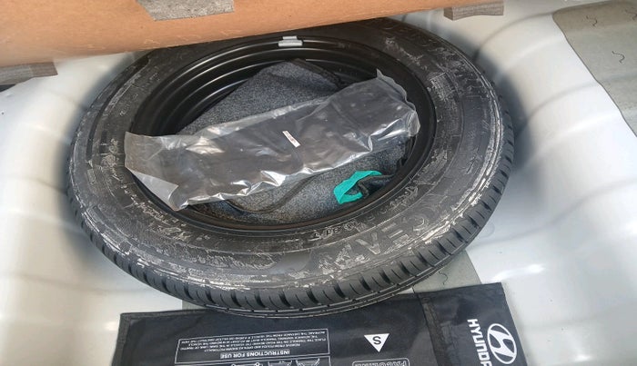 2021 Hyundai AURA S 1.2, Petrol, Manual, 20,823 km, tyre