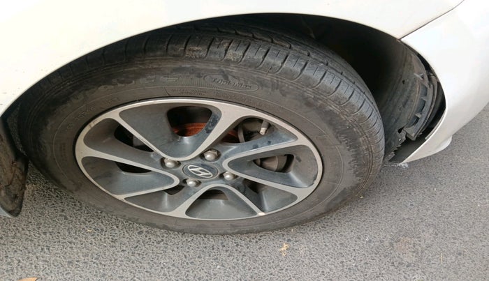 2017 Hyundai Grand i10 SPORTZ (O) AT 1.2 KAPPA VTVT, Petrol, Automatic, 39,241 km, tyre